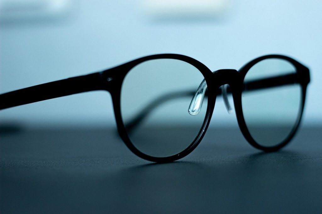 Specs Eyeglasses Spectacles Specs  - bohdan_zubrytskyi / Pixabay