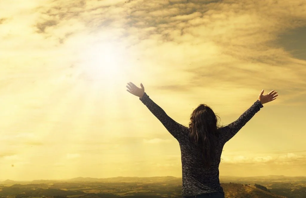 Woman Sky Sunlight Arms Open Arms - Fotorech / Pixabay