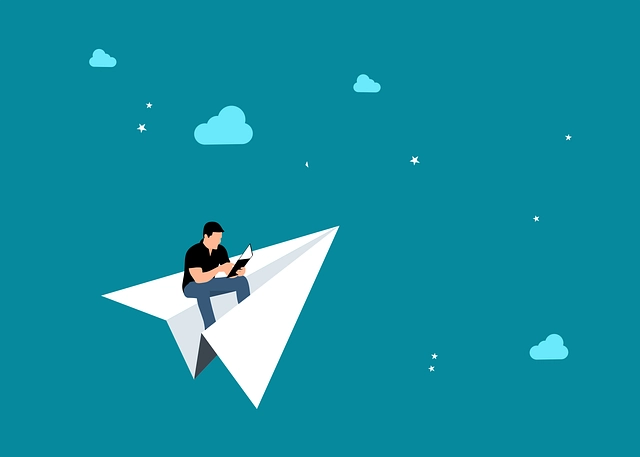 Imagination Paper Flying Airplane - mohamed_hassan / Pixabay