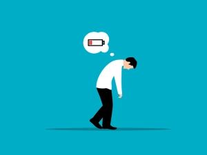 Tired Exhausted Stress Man Walking - mohamed_hassan / Pixabay