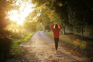 Walking Fitness Girl Dawn Fall  - Pexels / Pixabay