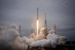 Rocket Launch Spacex Lift Off  - SpaceX-Imagery / Pixabay