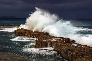 Waves Sea Coast Beach Crashing - dimitrisvetsikas1969 / Pixabay