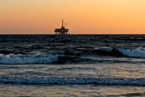 Oil Rig Sea Oil Gas Drill  - catmoz / Pixabay