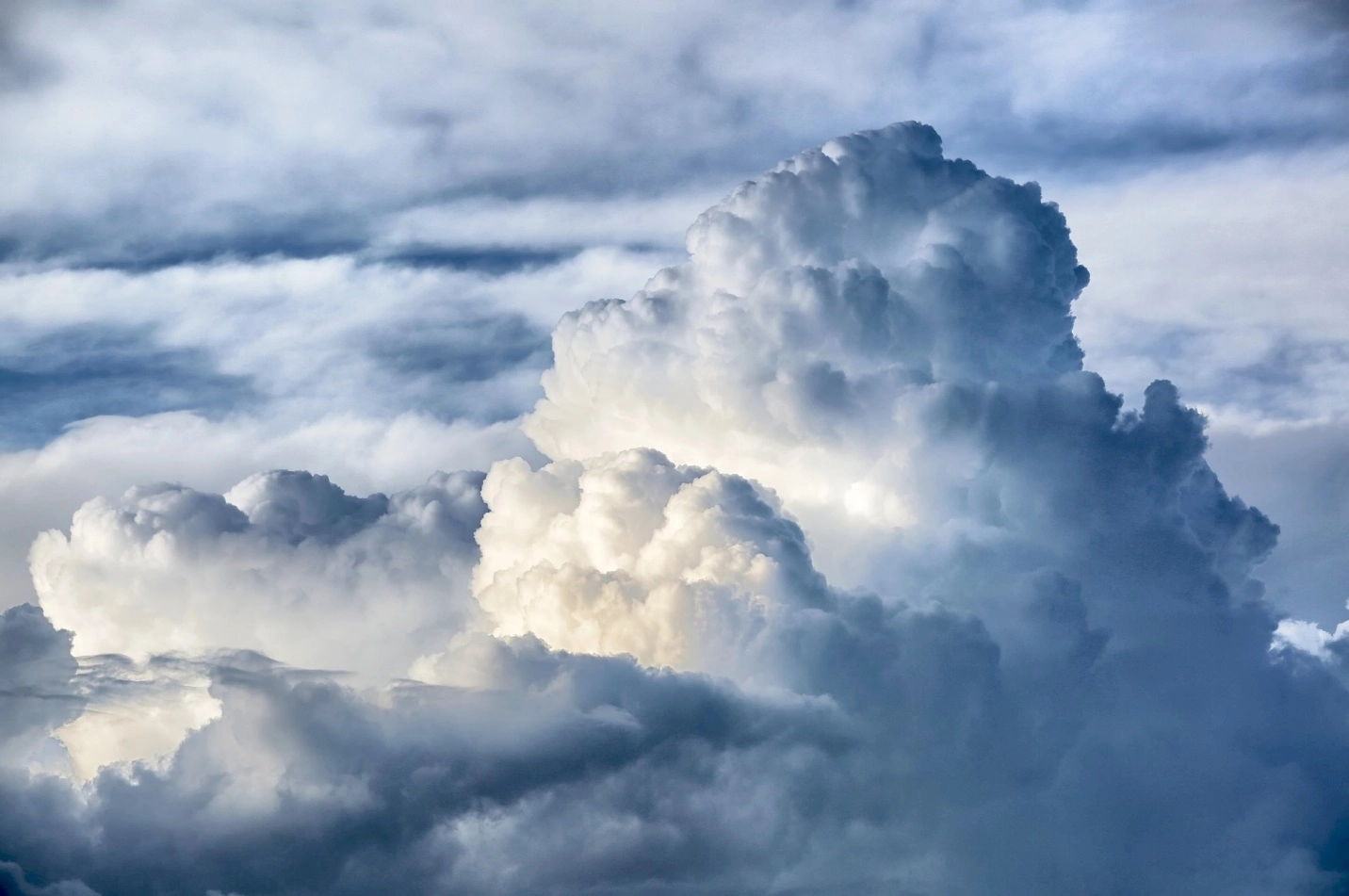Phenomenon of Cumulo nimbus clouds – Phenomenon in science and nature - explained