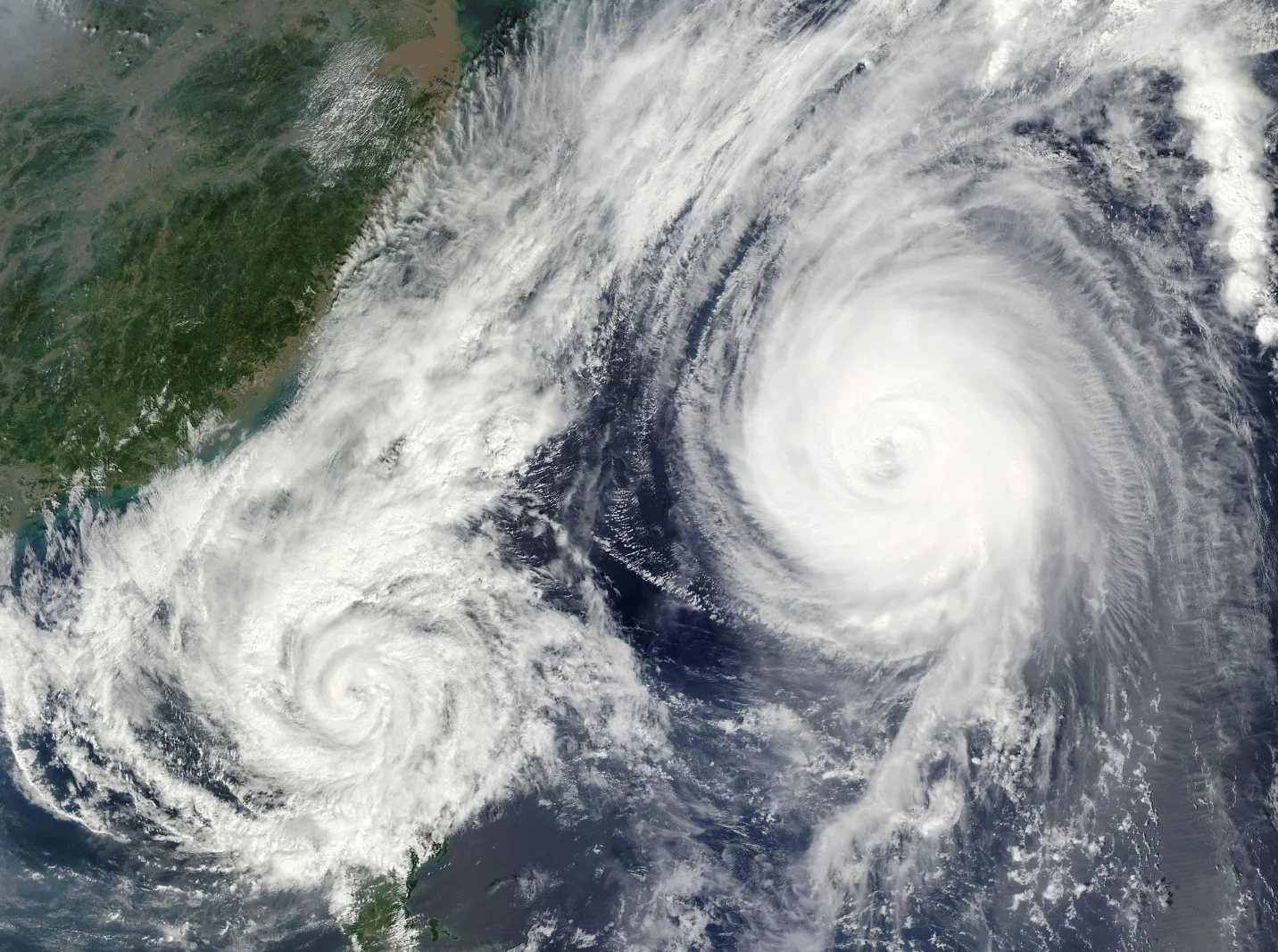Phenomenon of Cyclones – Phenomenon in science and nature - explained