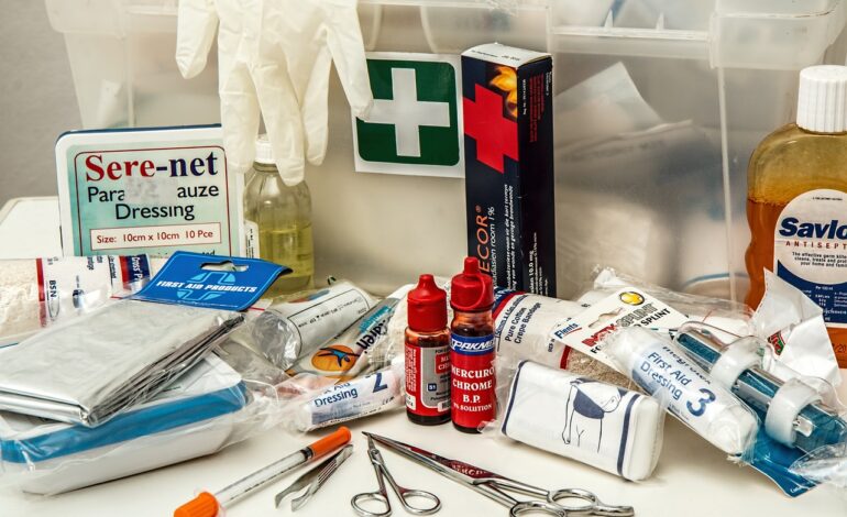 first aid kit first aid kit medical 908591