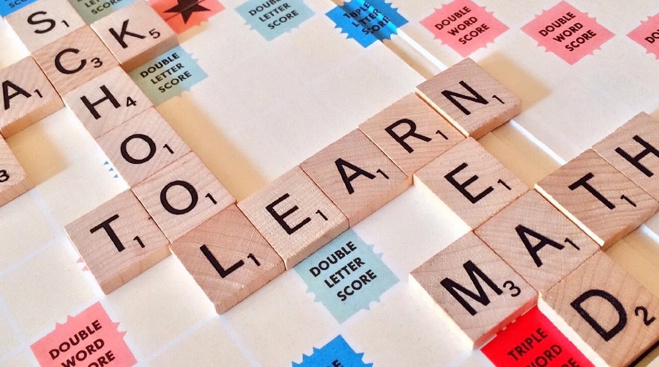 Pros and cons of science learning in online education