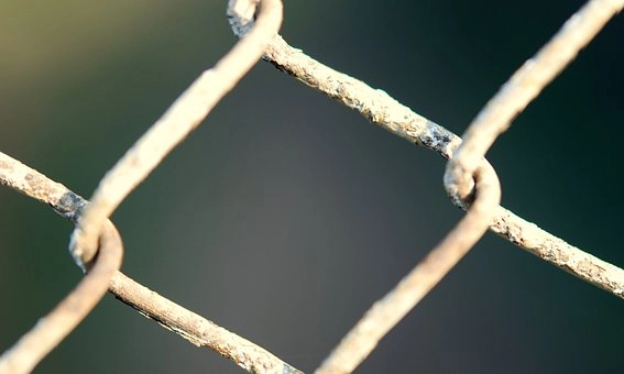 Preventing iron rusting – Is iron rusting a chemical change?
