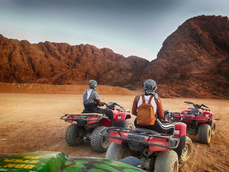 Walking, Hiking, and Driving in the Desert: A Comprehensive Guide