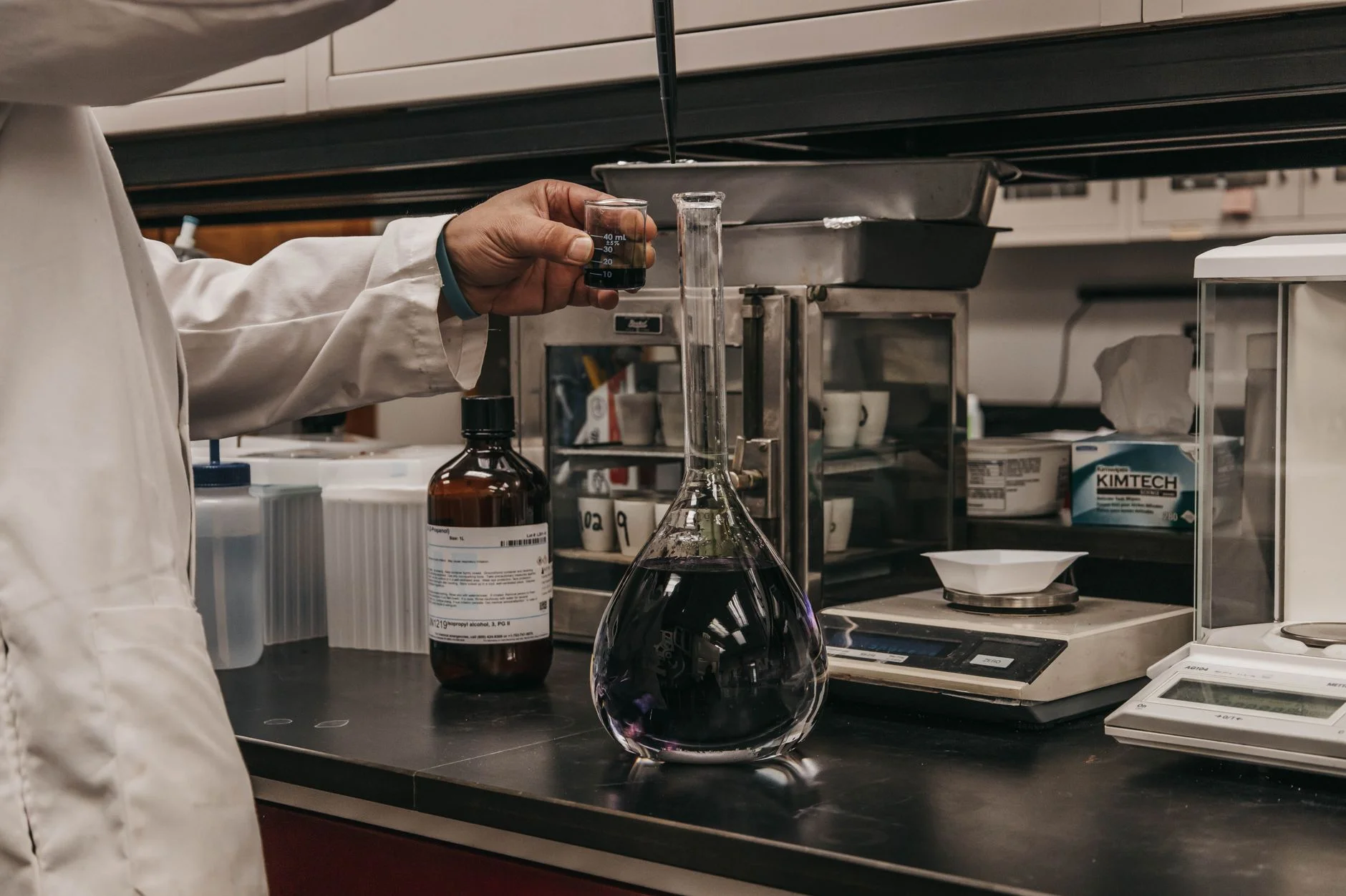 How to Make a Standard Solution: Method, Calculation & Tips